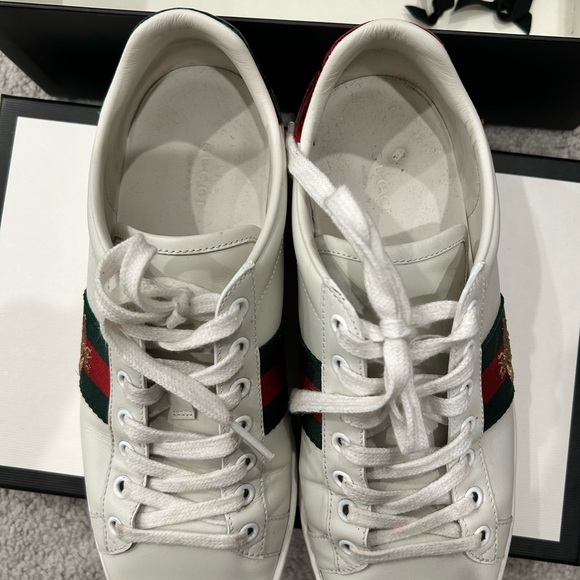 Women Gucci Sneakers - Picture 9 of 10